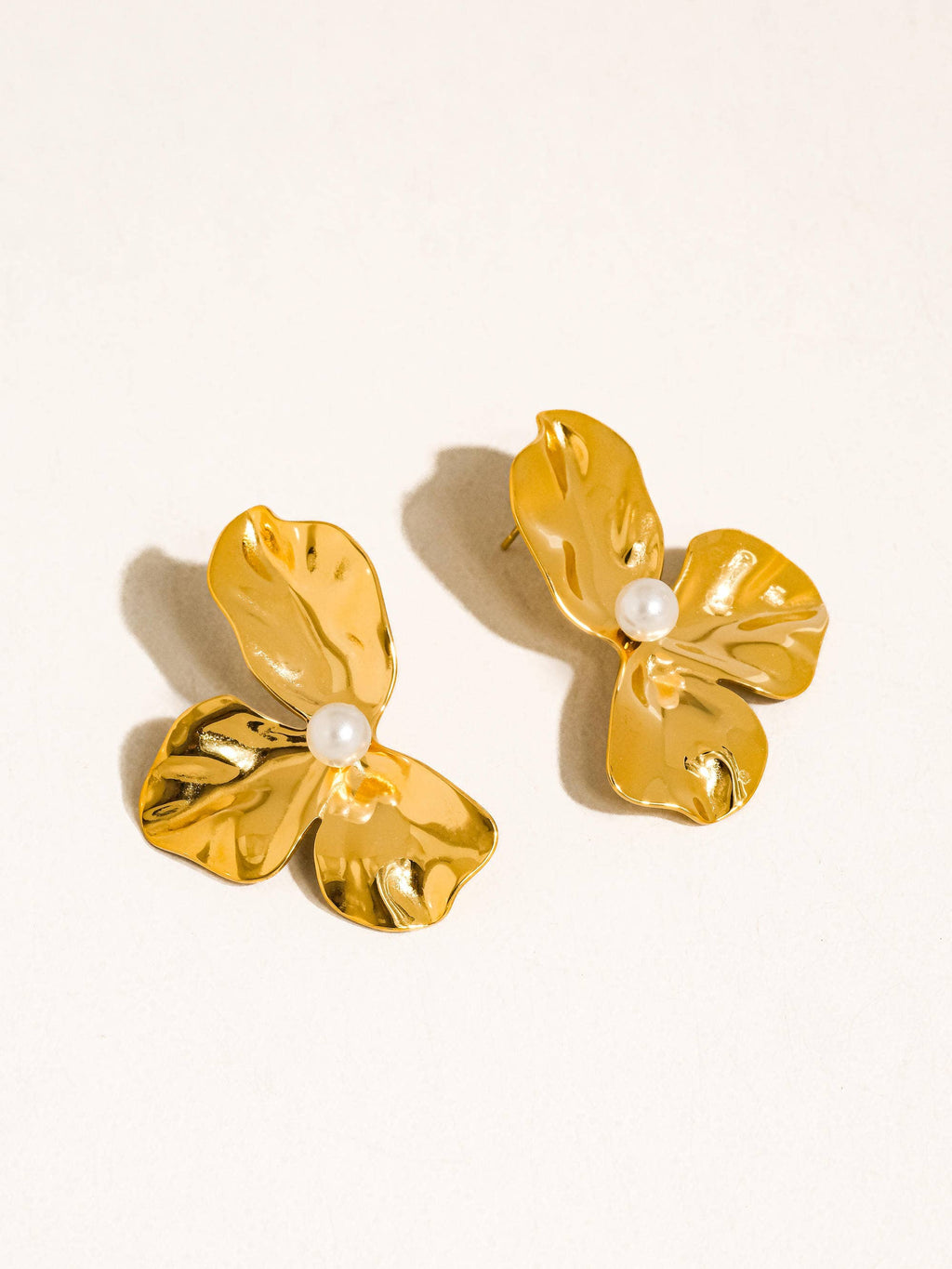 Vintessa 18K Gold Non-Tarnish Flower Shell Pearl Earrings